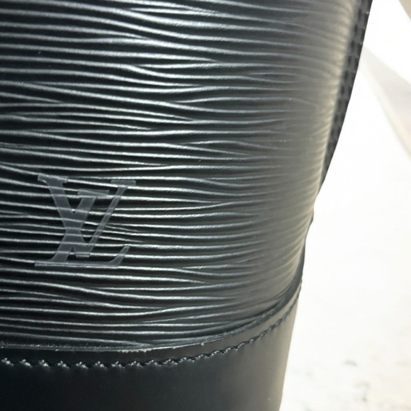 2002’ Vintage Black Epi Louis Vuitton Alma PM - Picture 9 of 14